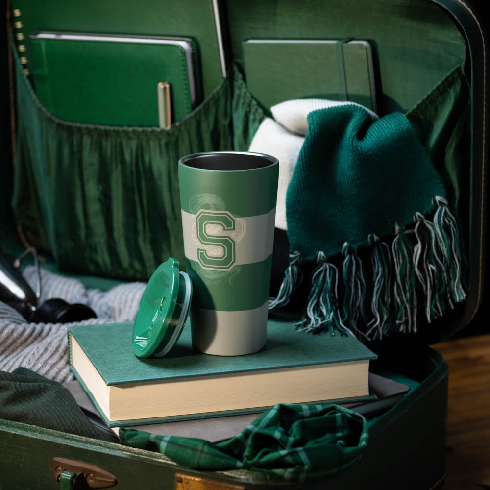harry-potter-tumbler-s3 84ce9e4c9c5c--HarryPotter-Slytherin-4.jpg
