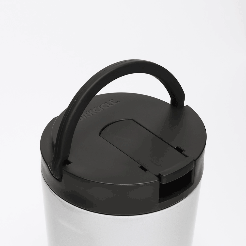 disney-kids-cup-a3 Kids_Cup_28_0906b7b6-4acf-4cb6-8c0d-d15f57c40b85.gif